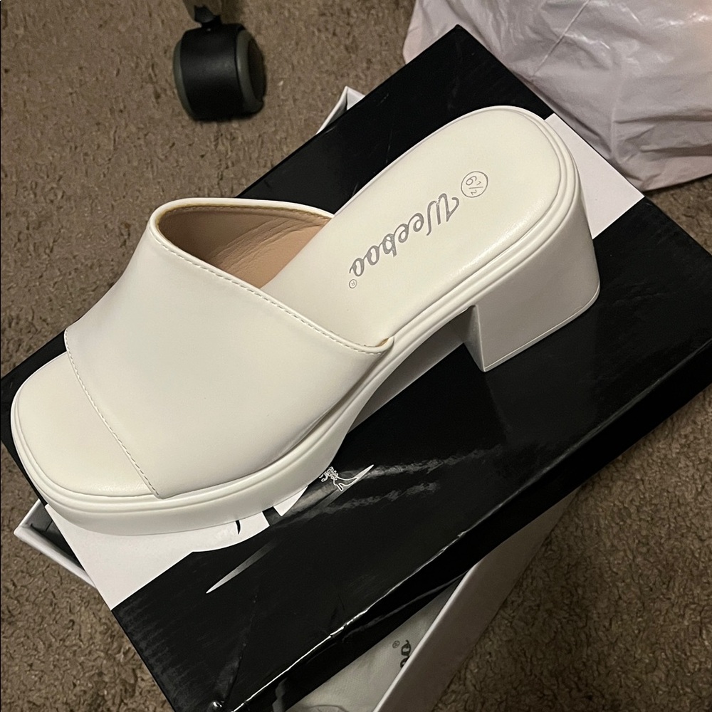 Elegant White Block Heel Mules
